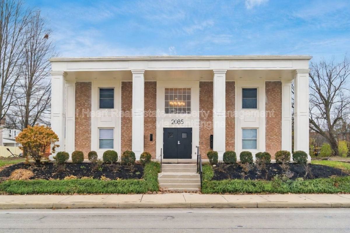 Apartment for rent at 2085 W Broad St #209, Columbus, OH 43223