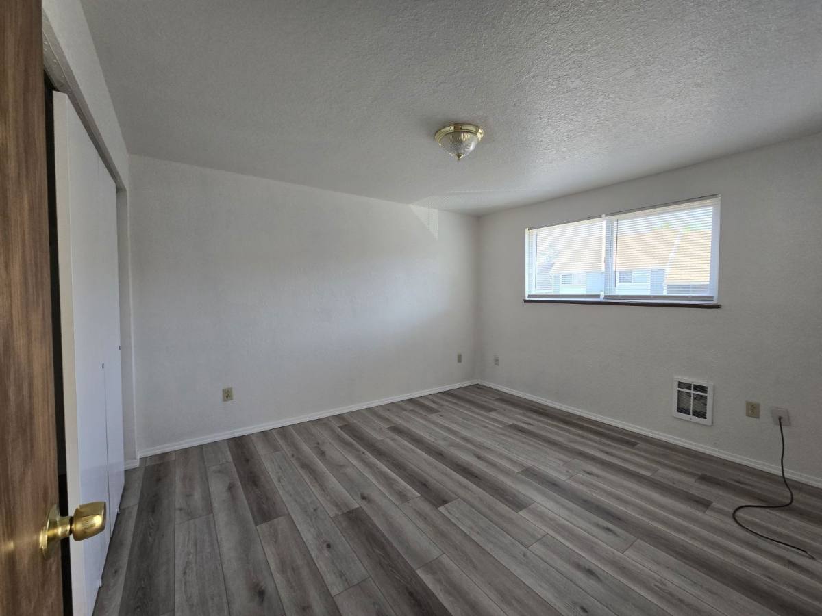 Apartment for rent at 140 NE Atkinson Court #19, Roseburg, OR 97470