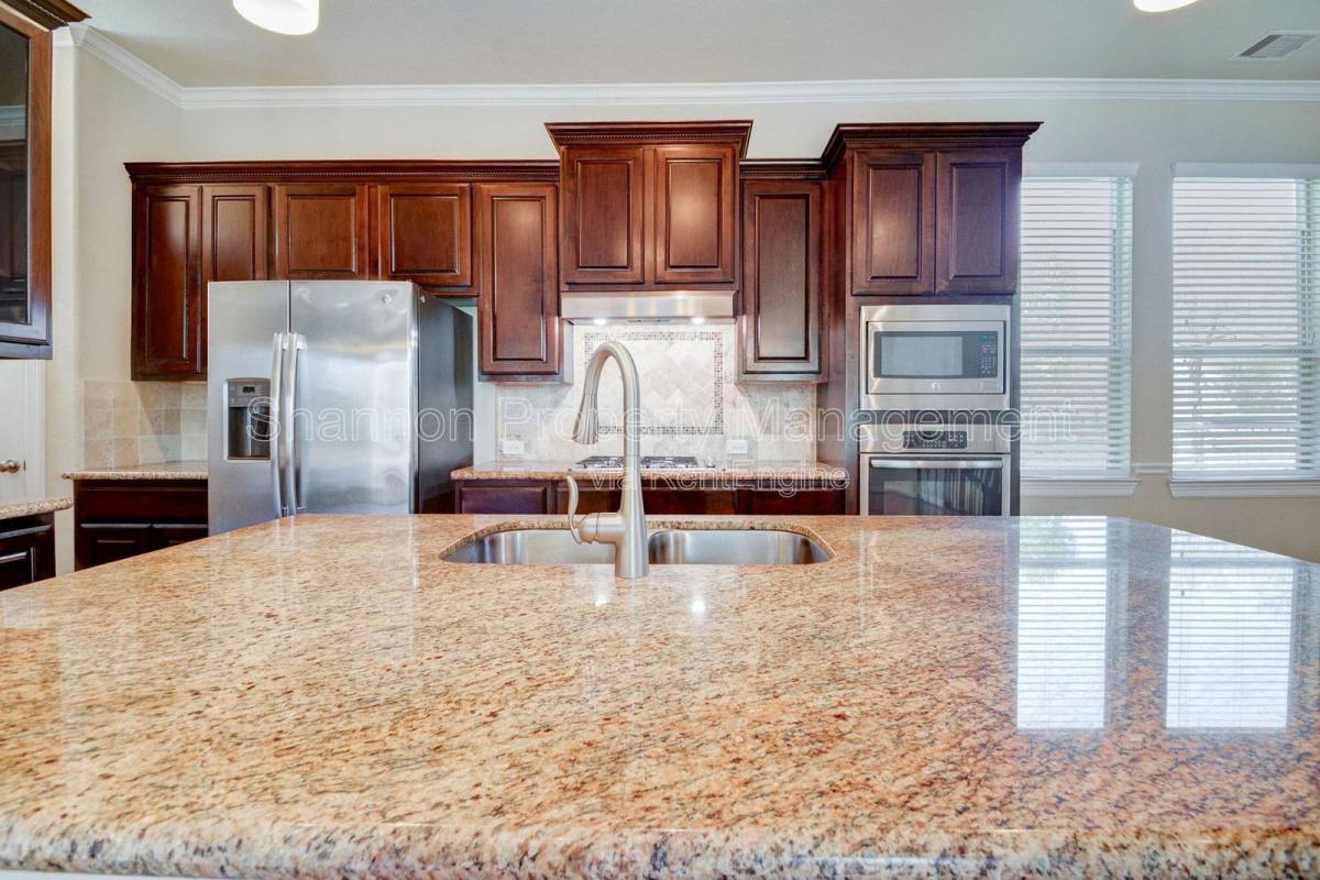House for rent at 1423 Upland Orchard Dr, Houston, TX 77043