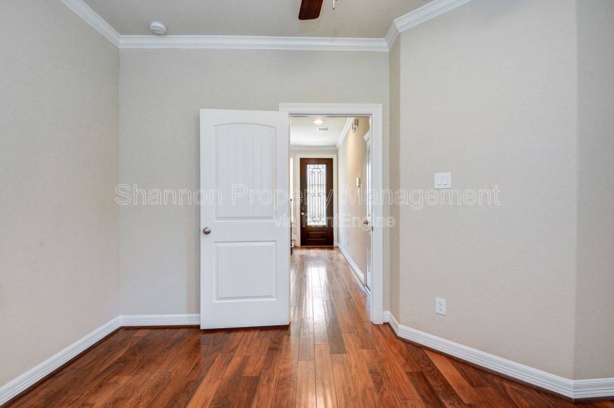 House for rent at 1423 Upland Orchard Dr, Houston, TX 77043