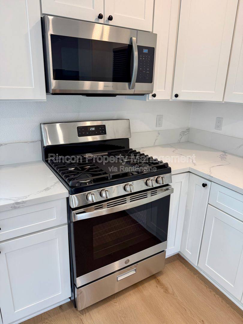 Apartment for rent at 607 Lemon Way #B, Fillmore, CA 93015