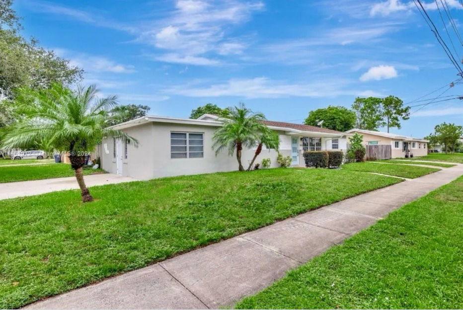 House for rent at 3300 N 67th Ave, Hollywood, FL 33024