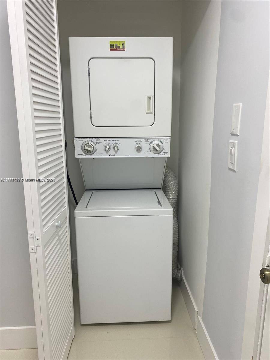 Townhouse for rent at 7991 NW 8th St, Miami, FL 33126