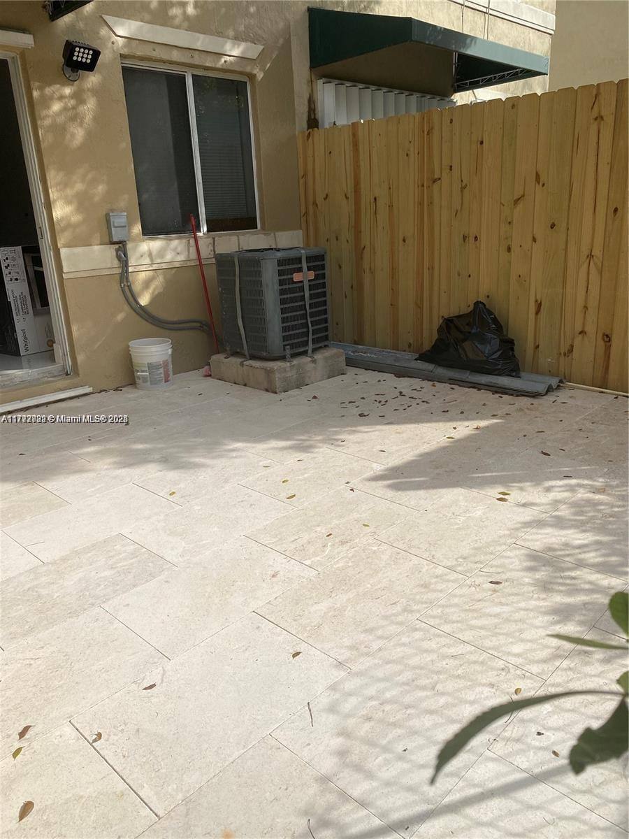 Townhouse for rent at 7991 NW 8th St, Miami, FL 33126
