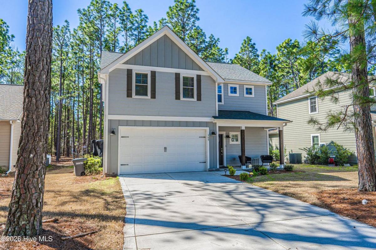 House for rent at 369 Moss Pink Dr, Vass, NC 28394