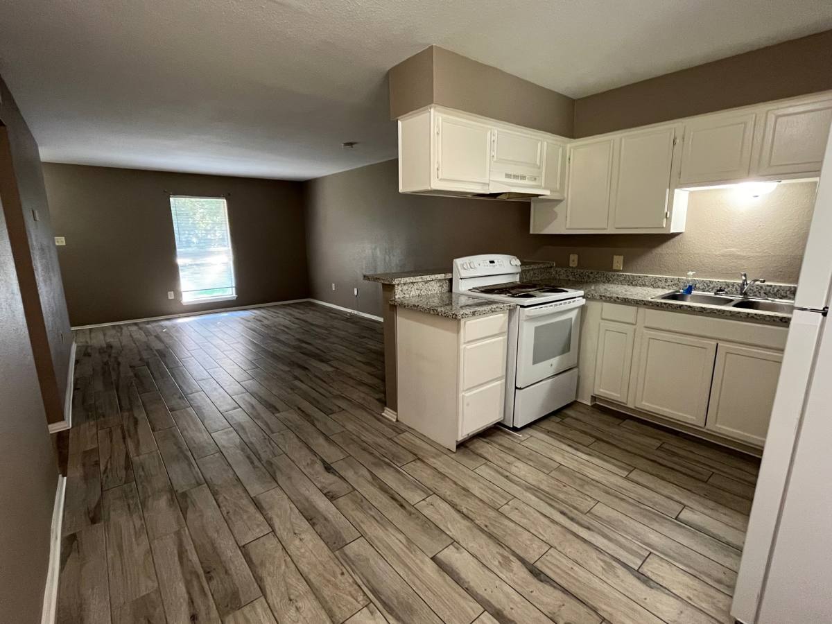 Apartment for rent at 1842 Thompson St #2, La Marque, TX 77568