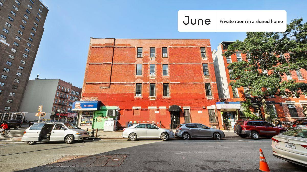 Apartment for rent at 301 E 104th St, New York, NY 10029