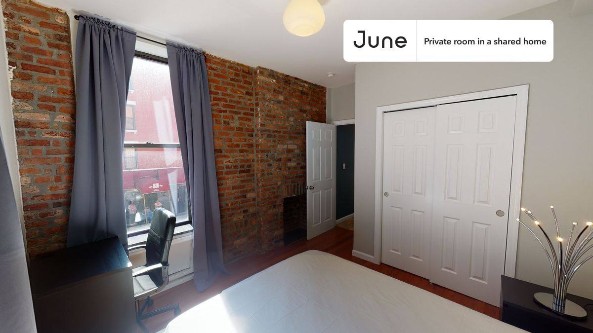 Apartment for rent at 301 E 104th St, New York, NY 10029