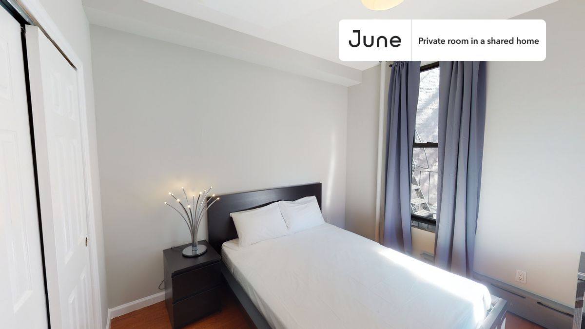 Apartment for rent at 301 E 104th St, New York, NY 10029