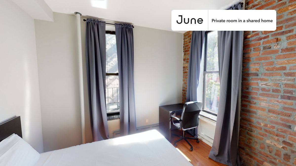 Apartment for rent at 301 E 104th St, New York, NY 10029