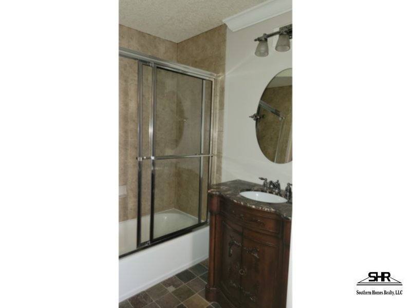 Townhouse for rent at 1010 Hayne St #2, Pensacola, FL 32501