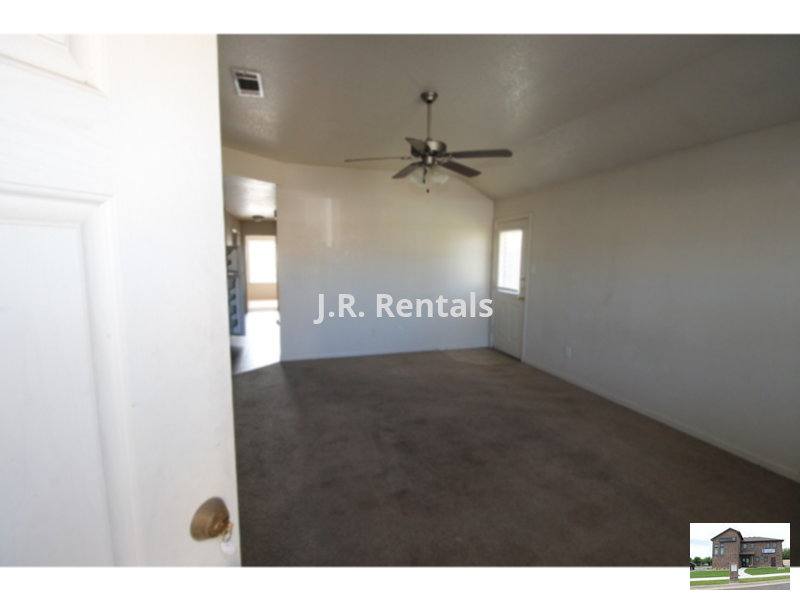 Townhouse for rent at 2915 Sunflower Trail #B, Copperas Cove, TX 76522