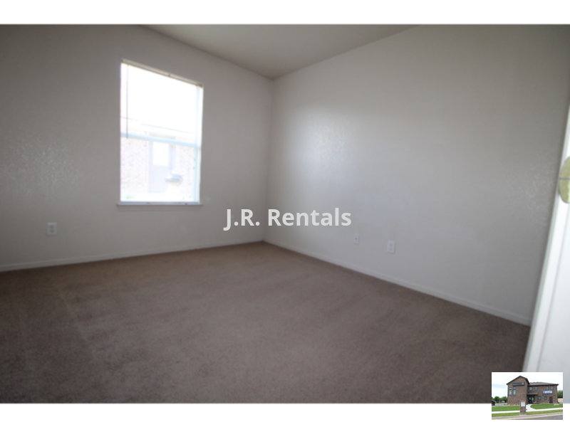 Townhouse for rent at 2915 Sunflower Trail #B, Copperas Cove, TX 76522