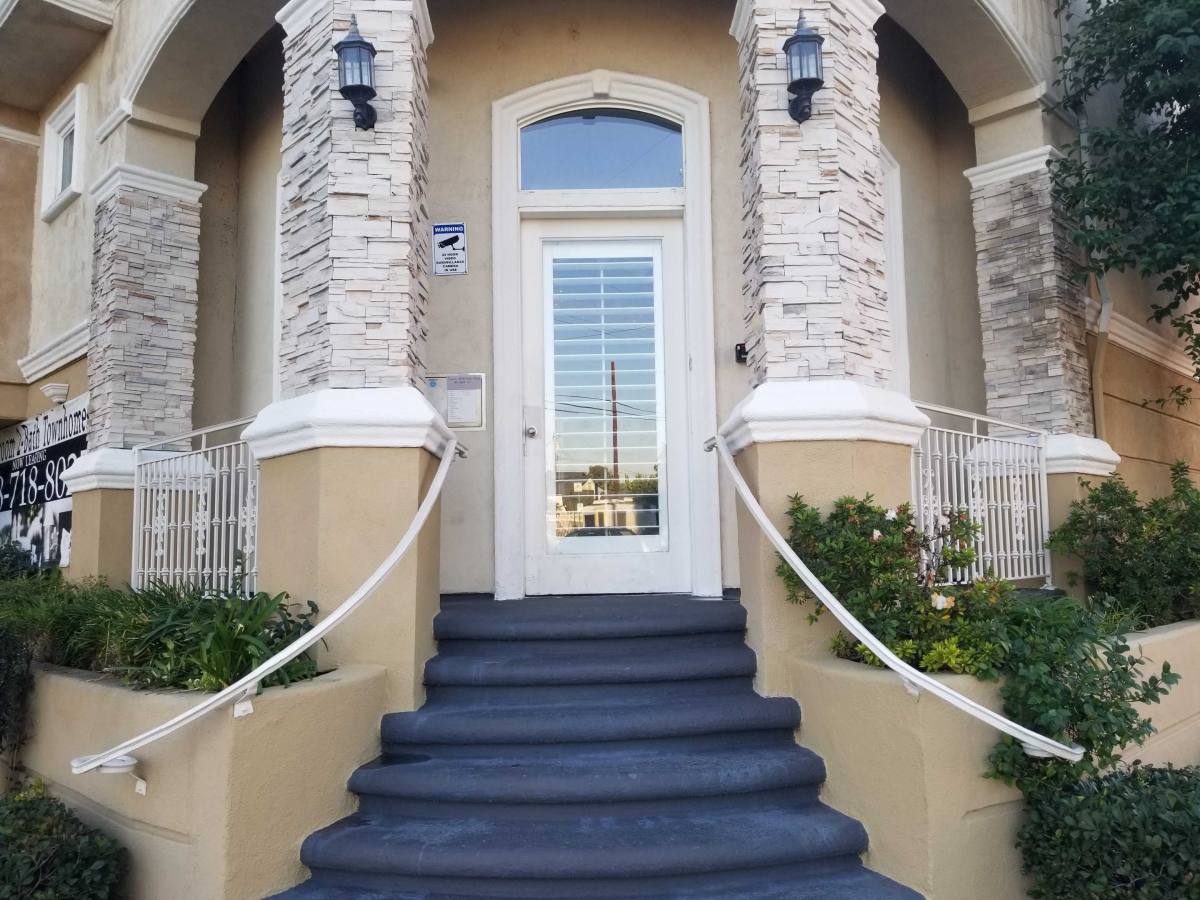 Apartment for rent at 7323 Winnetka Ave #105, Winnetka, CA 91306