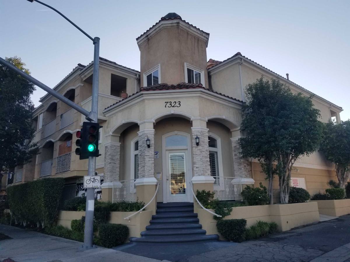 Apartment for rent at 7323 Winnetka Ave #105, Winnetka, CA 91306