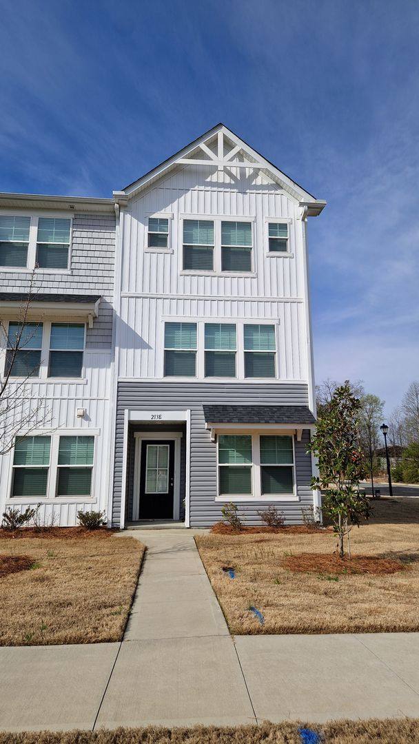 Townhouse for rent at 213 Kennerly Ave, Mooresville, NC 28115