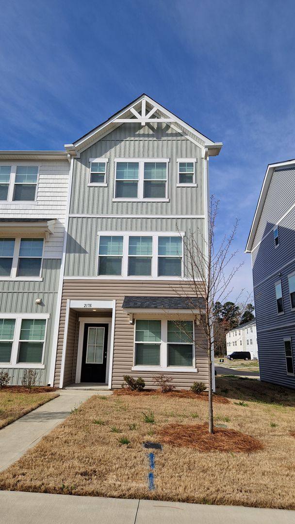 Townhouse for rent at 217 Kennerly Ave, Mooresville, NC 28115