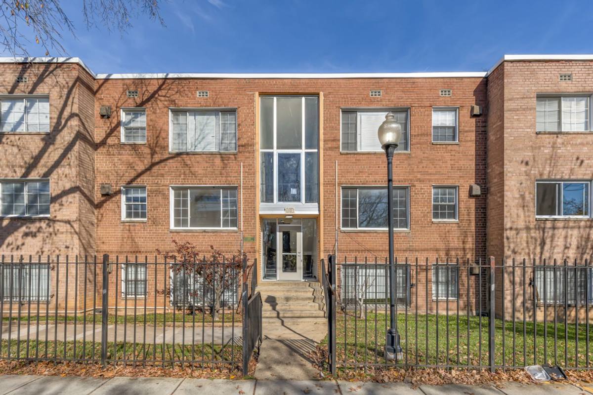 Apartment for rent at 121 Yuma St SE, Washington, DC 20032