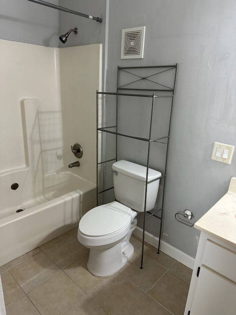 Apartment for rent at 505 S Palmetto Ave, Daytona Beach, FL 32114