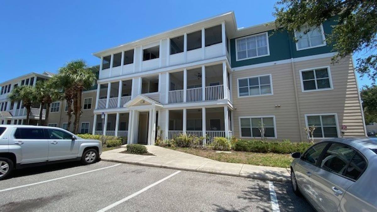 Condo for rent at 4802 51st St W, Bradenton, FL 34210