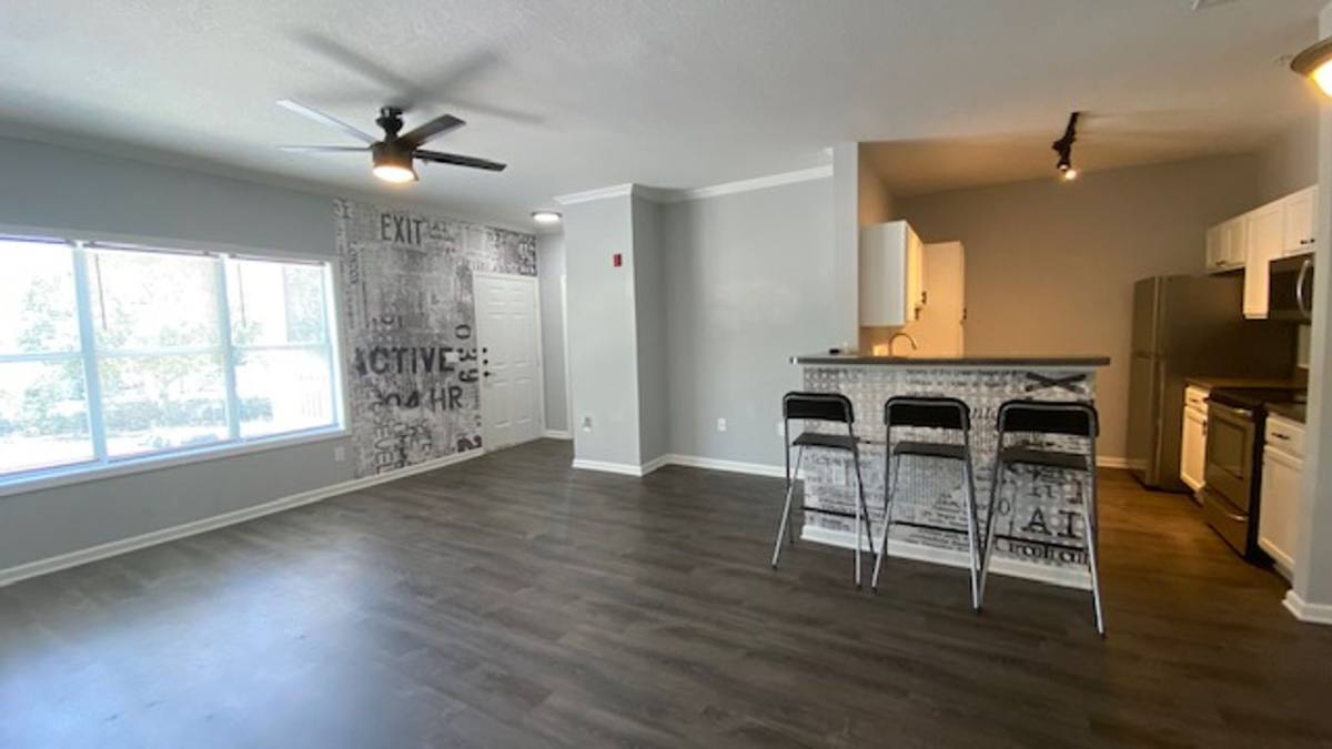 Condo for rent at 4802 51st St W, Bradenton, FL 34210