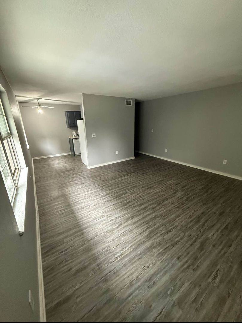 Apartment for rent at 8208 Chas Circle, Liberty, MO 64068