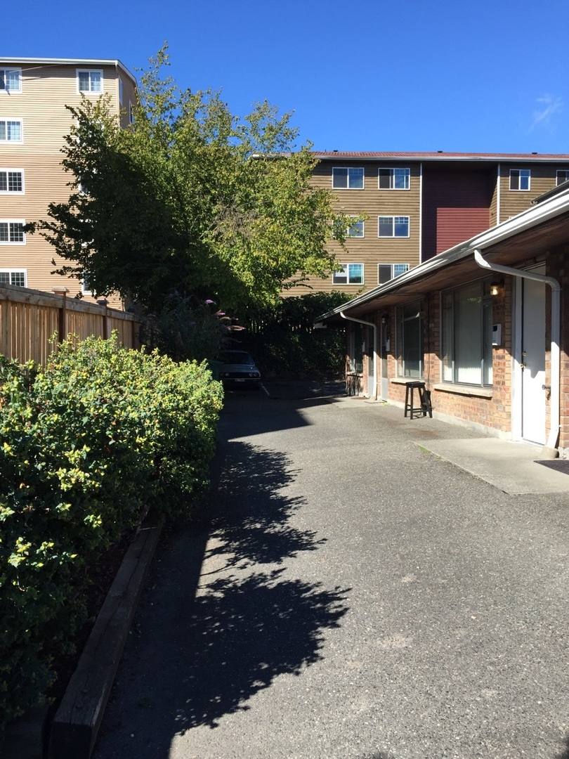 Apartment for rent at 710-7125 NE 43rd St, Seattle, WA 98105