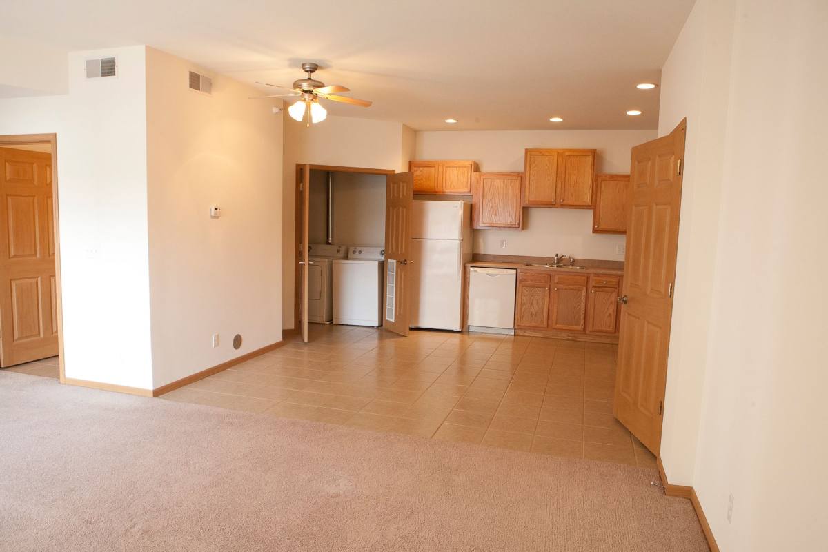 Apartment for rent at 5505 N Frostwood Parkway, Peoria, IL 61615