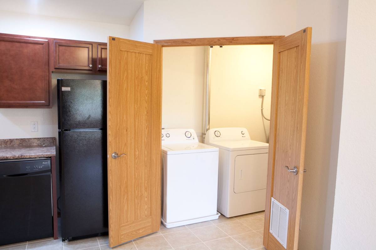Apartment for rent at 5505 N Frostwood Parkway, Peoria, IL 61615