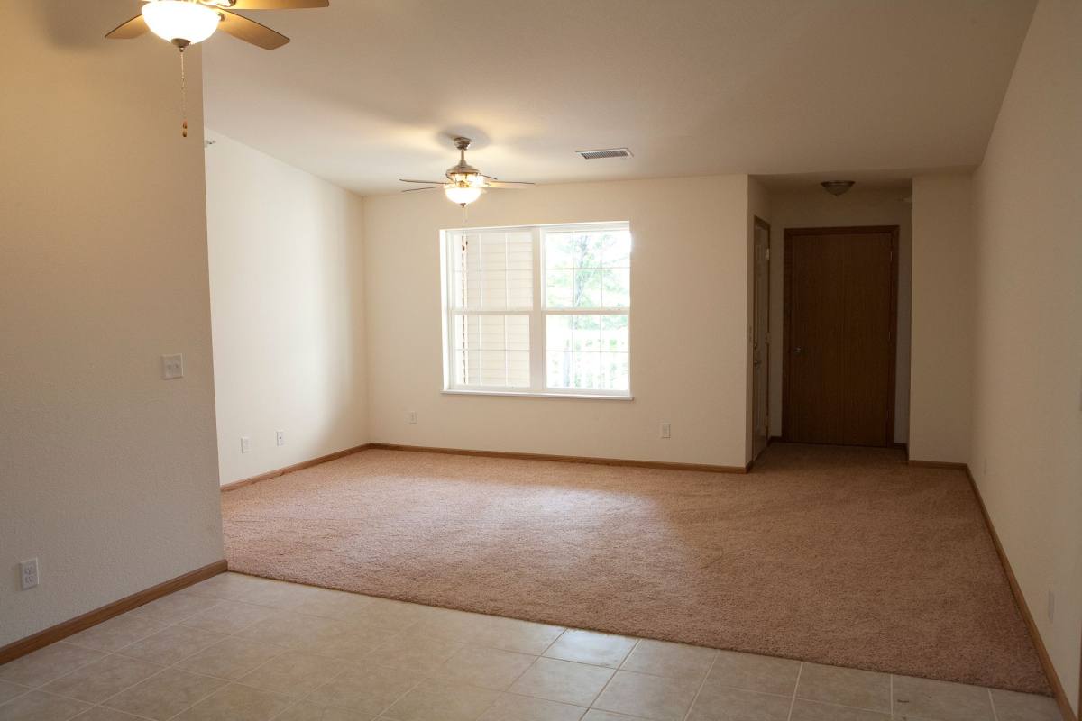 Apartment for rent at 5505 N Frostwood Parkway, Peoria, IL 61615