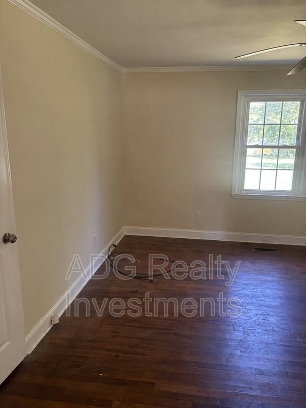 House for rent at 900 E 4th Ave, Gastonia, NC 28054