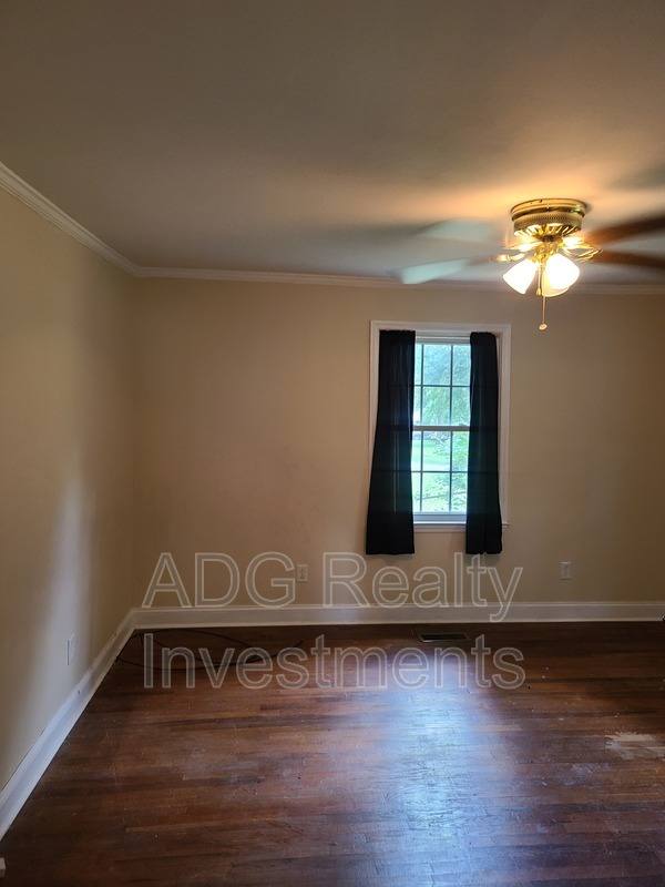 House for rent at 900 E 4th Ave, Gastonia, NC 28054