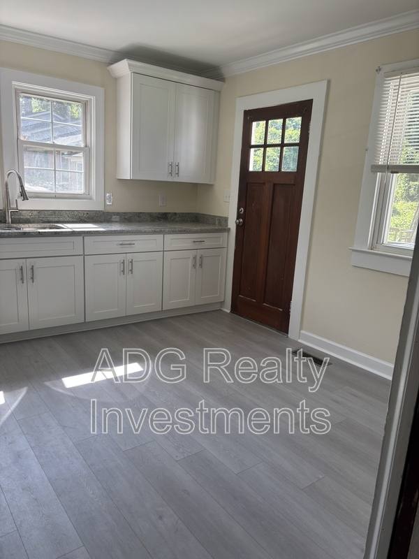 House for rent at 900 E 4th Ave, Gastonia, NC 28054