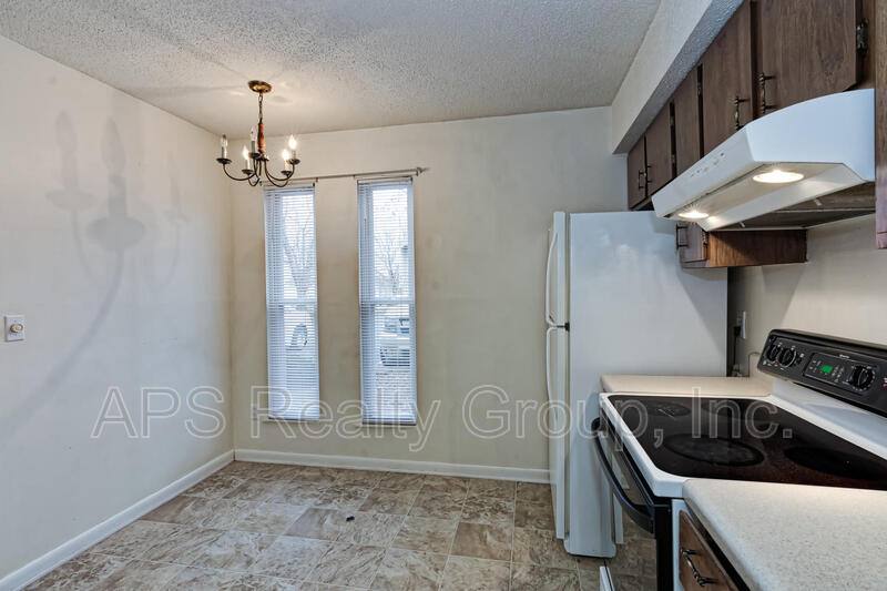 Townhouse for rent at 3771 Heathrow Dr, Winston Salem, NC 27103