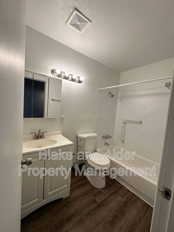 Apartment for rent at 15847 SE Stark St #66, Portland, OR 97233