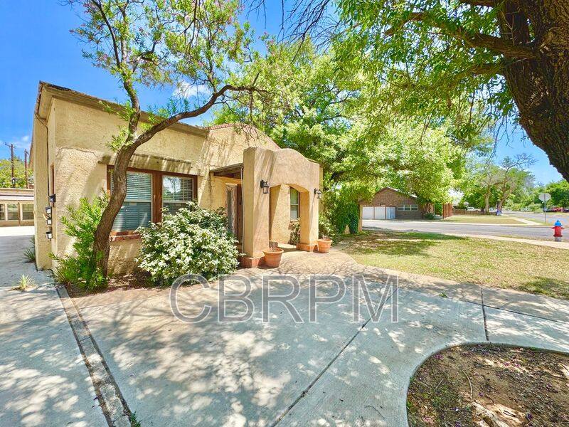 House for rent at 2702 23rd St Front, Lubbock, TX 79410