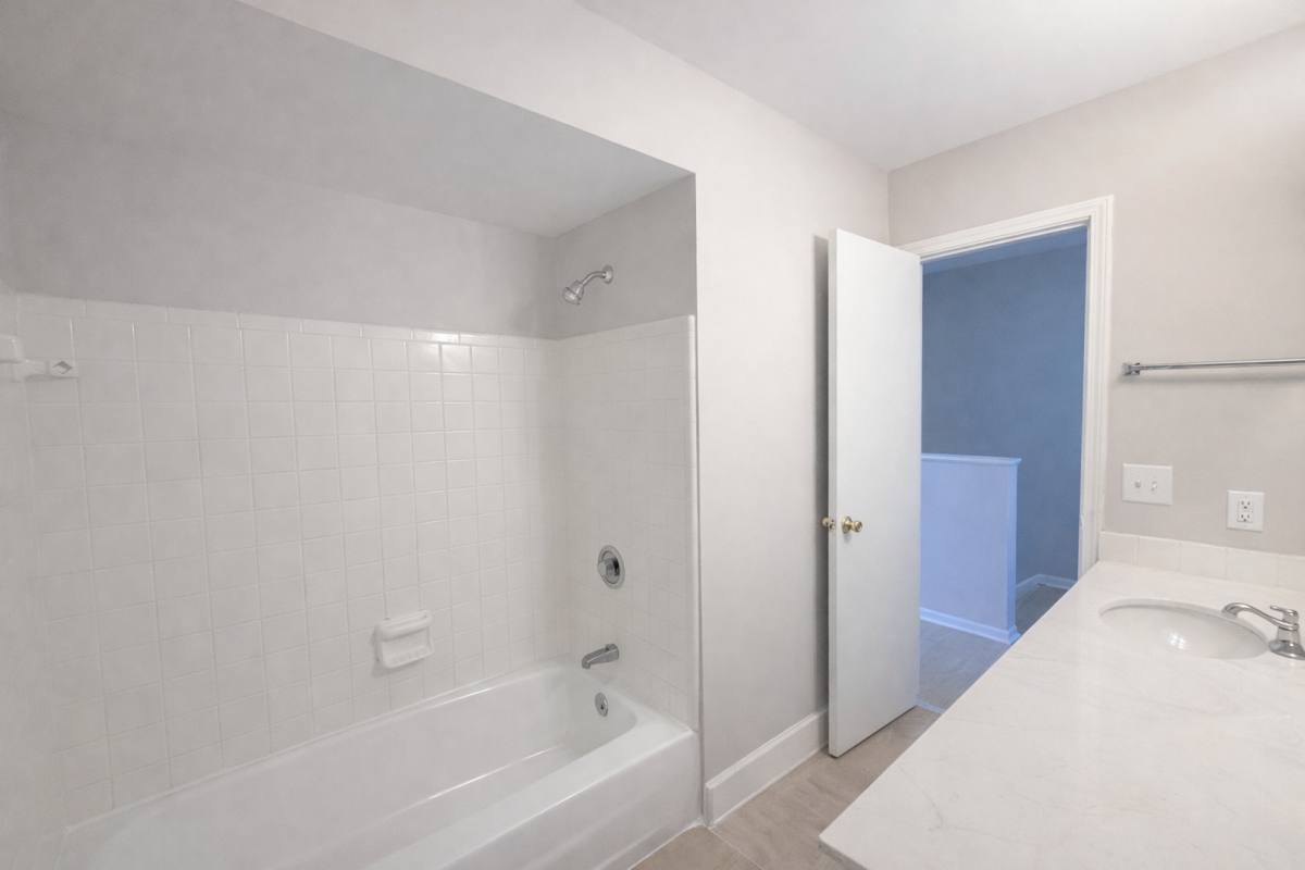 Townhouse for rent at 2860 Taft Ave SW, Wyoming, MI 49519