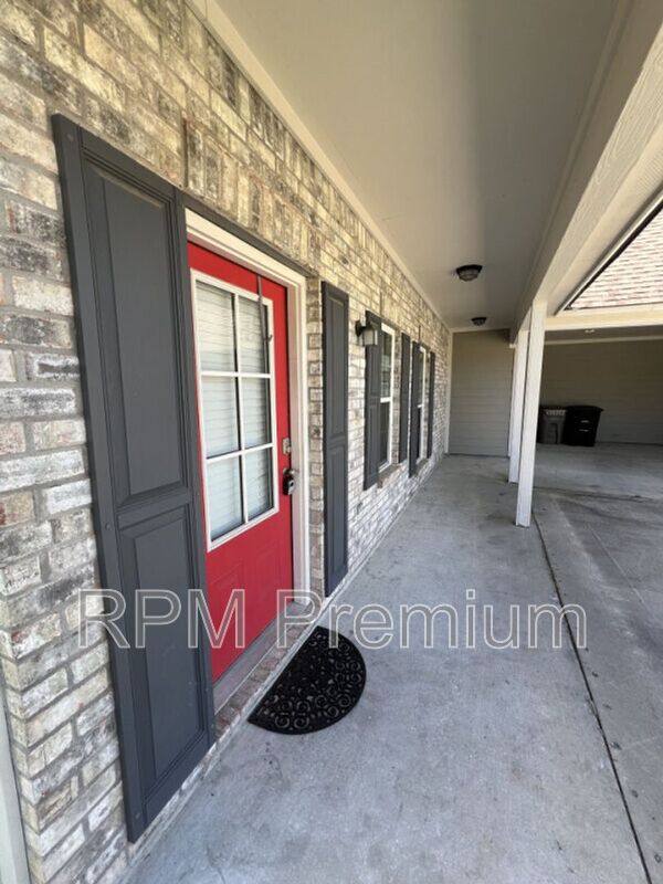 House for rent at 8614 Forestwood Ave, Baton Rouge, LA 70812