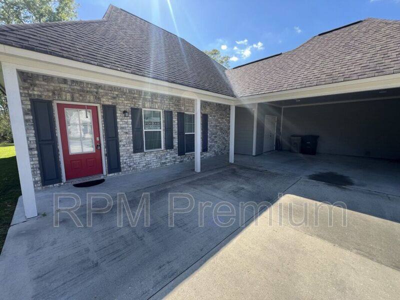 House for rent at 8614 Forestwood Ave, Baton Rouge, LA 70812