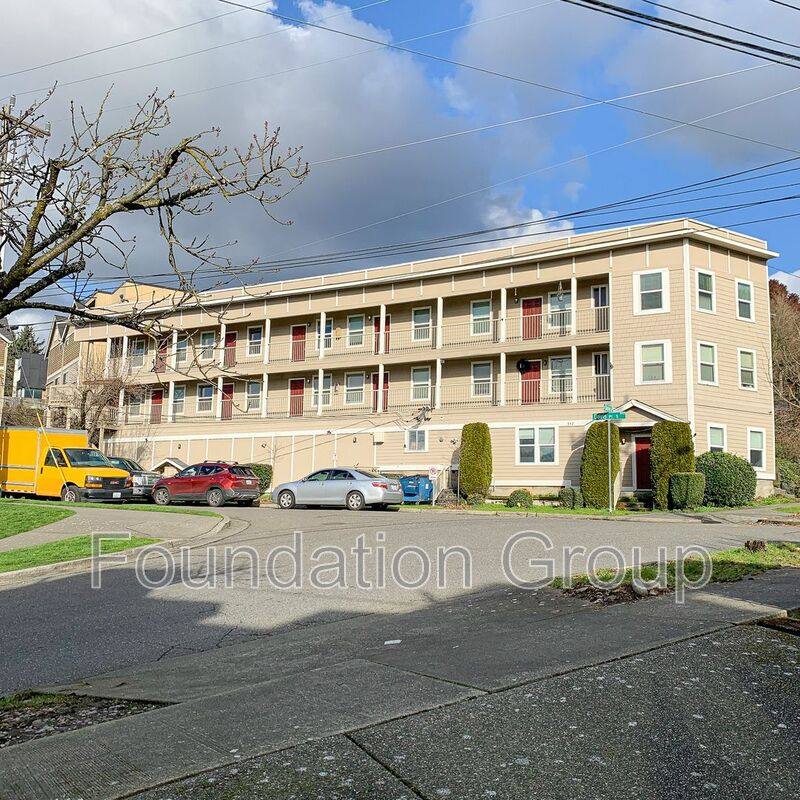 Apartment for rent at 842 Davis Place S #7, Seattle, WA 98144