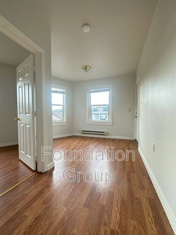 Apartment for rent at 842 Davis Place S #7, Seattle, WA 98144