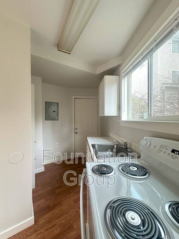 Apartment for rent at 842 Davis Place S #7, Seattle, WA 98144