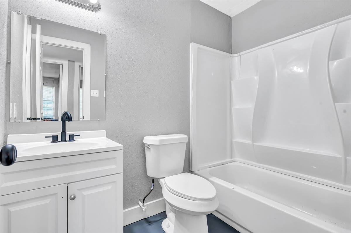 Apartment for rent at 3802 Dabney St #3, Houston, TX 77026