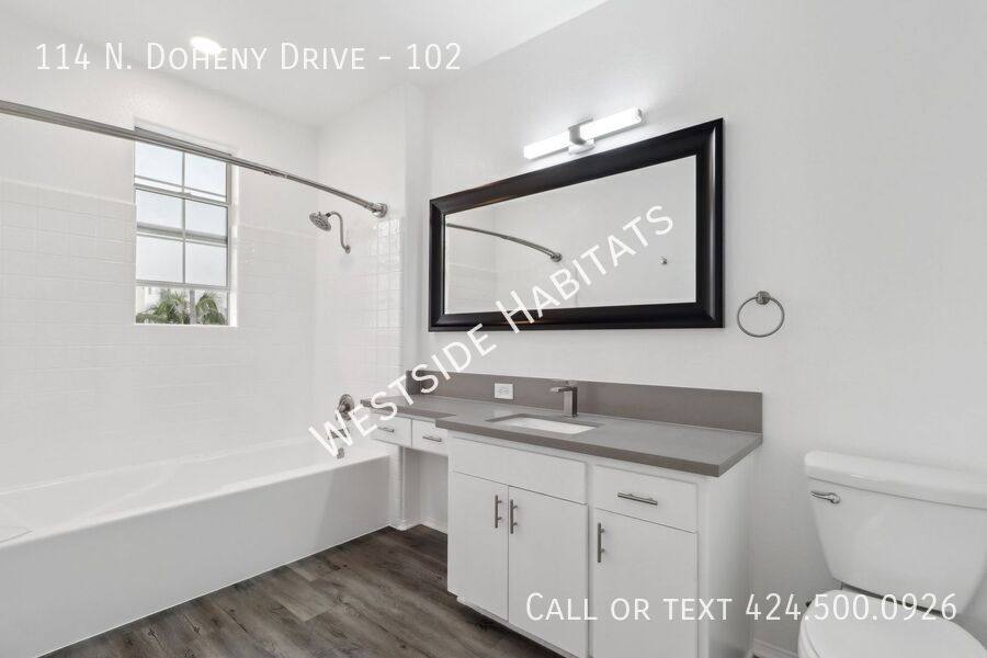 Apartment for rent at 114 N Doheny Dr #102, Los Angeles, CA 90048