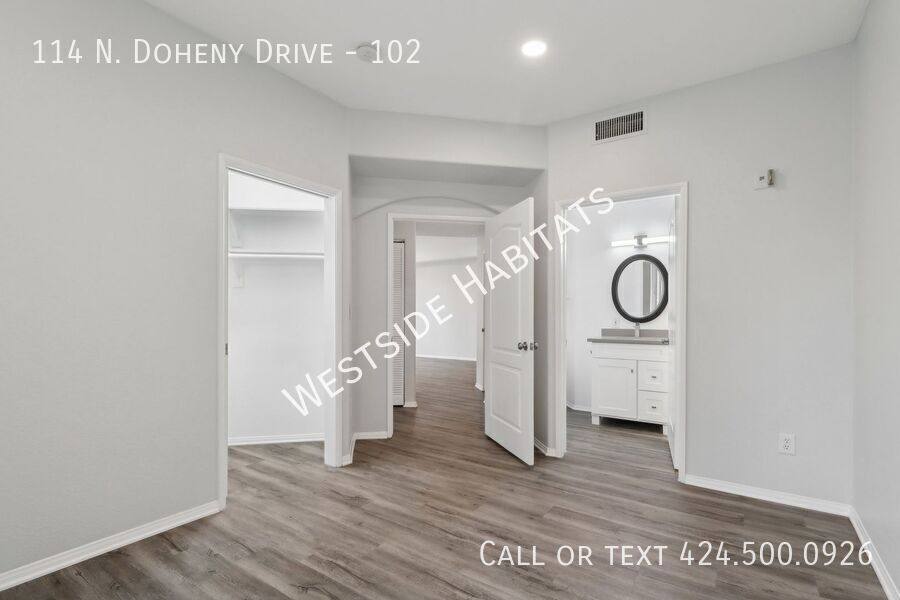 Apartment for rent at 114 N Doheny Dr #102, Los Angeles, CA 90048