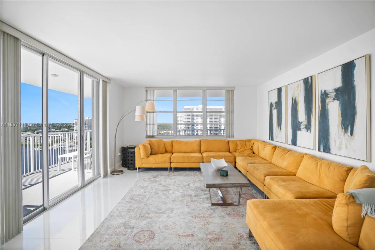 Apartment for rent at 2851 NE 183rd St #28511816E, North Miami Beach, FL 33160