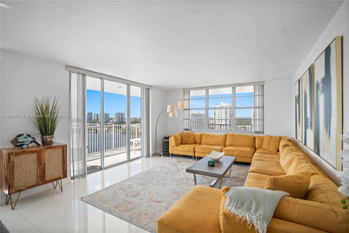 Apartment for rent at 2851 NE 183rd St #28511816E, North Miami Beach, FL 33160