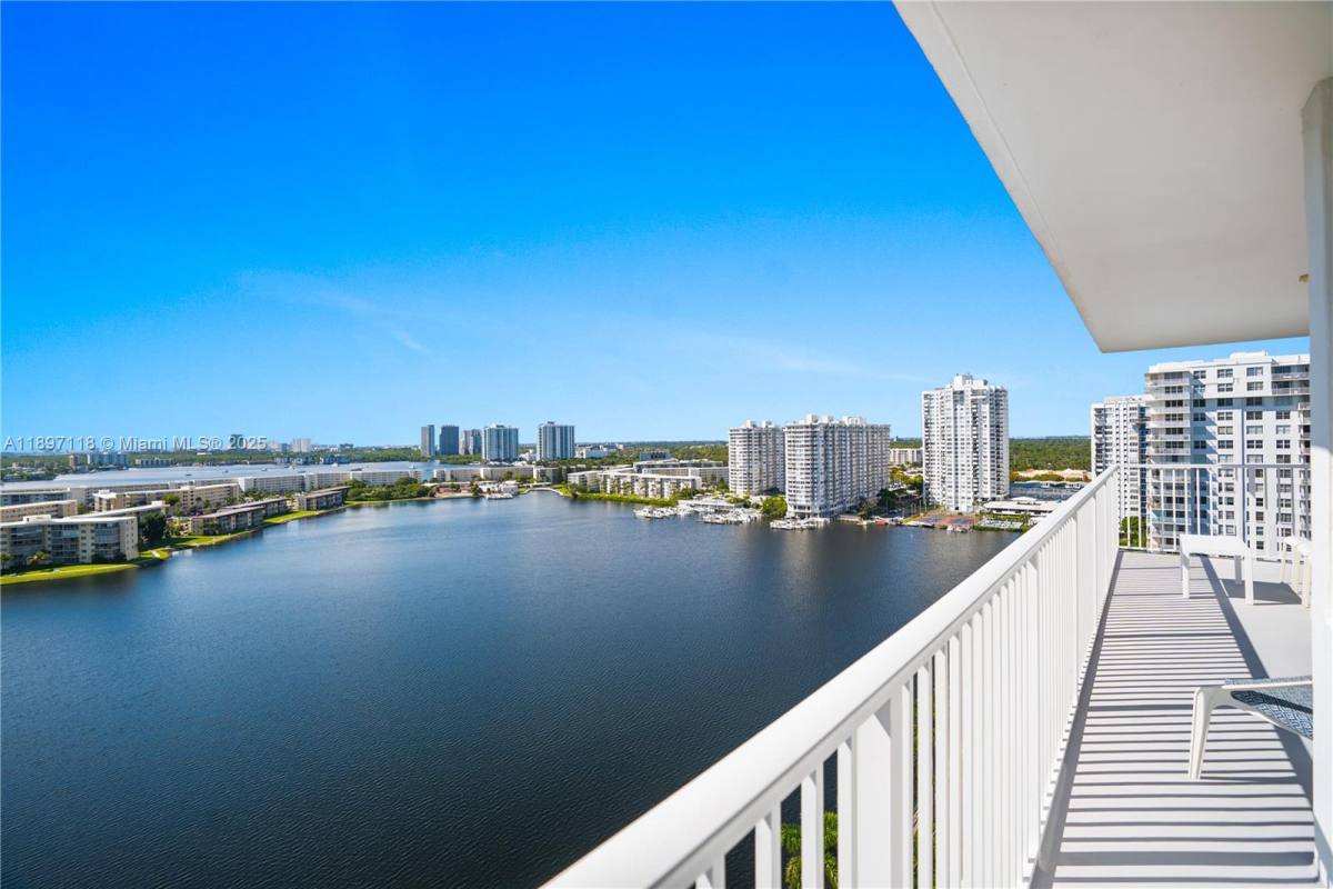 Apartment for rent at 2851 NE 183rd St #28511816E, North Miami Beach, FL 33160