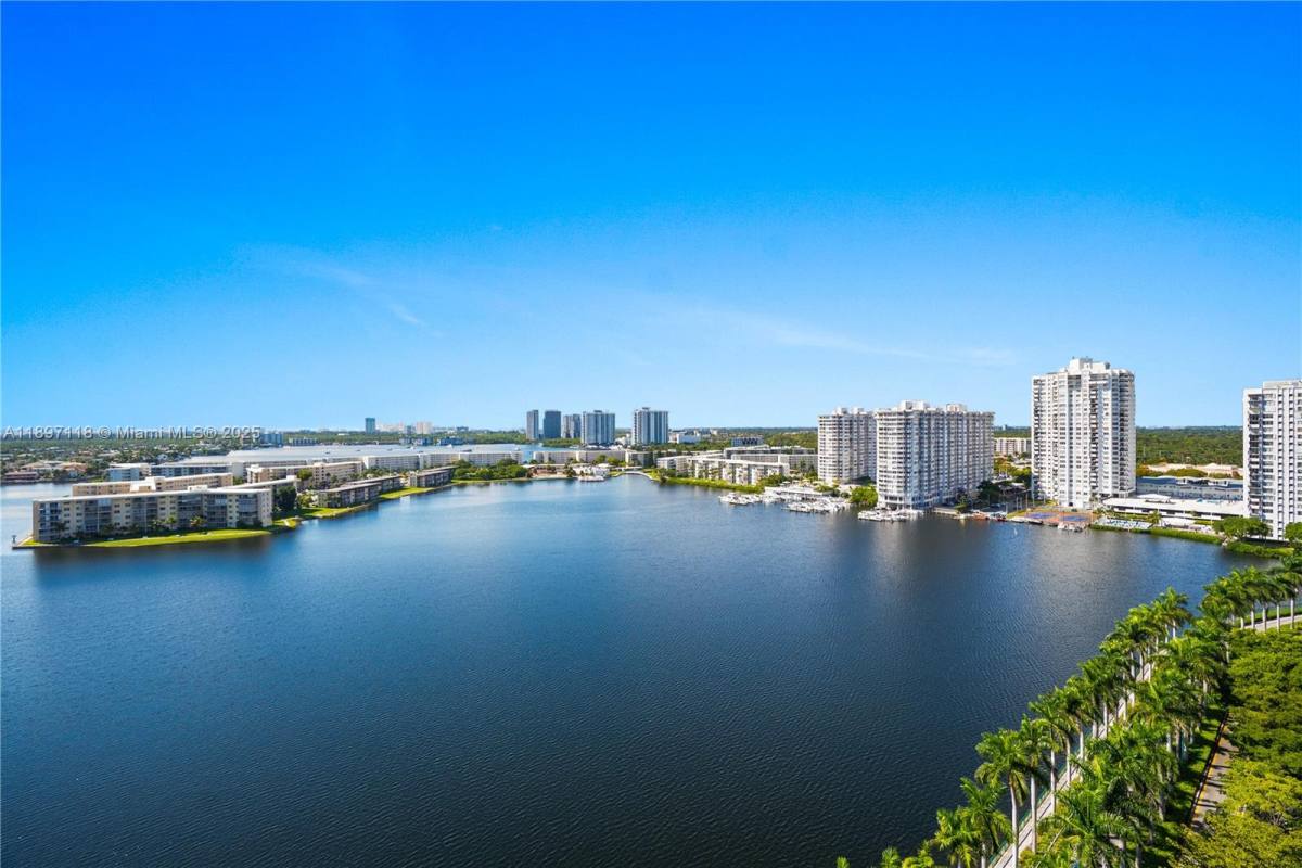 Apartment for rent at 2851 NE 183rd St #28511816E, North Miami Beach, FL 33160