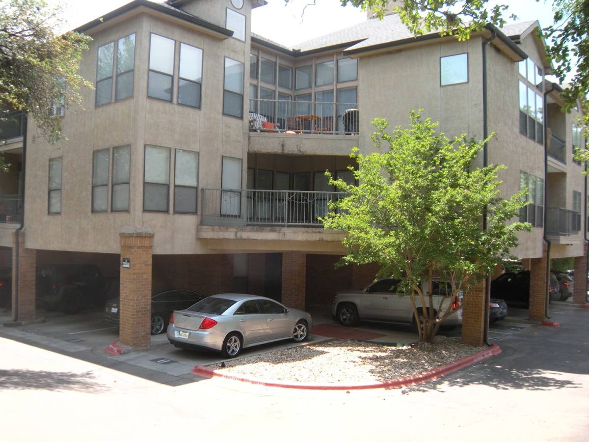 Apartment for rent at 1910 Robbins Place #210, Austin, TX 78705
